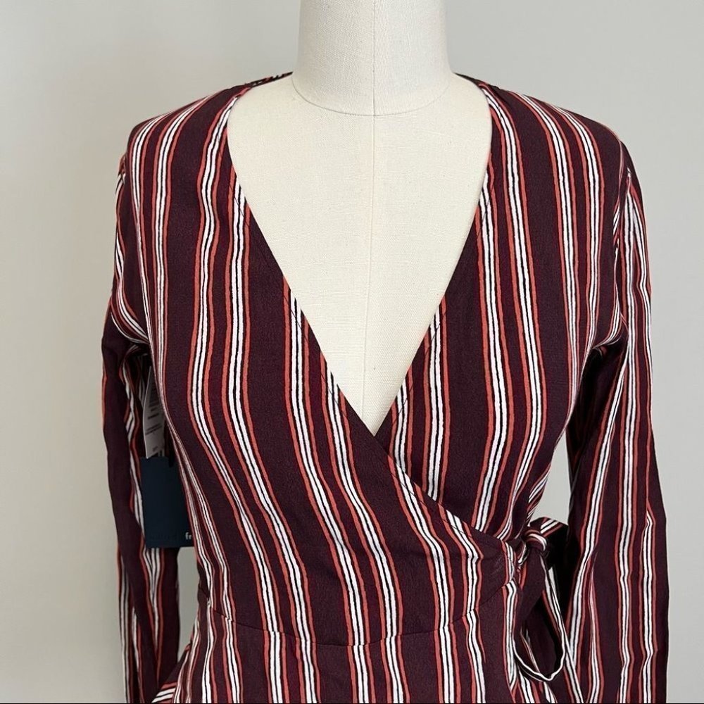 NWT Aritzia Wilfred Free Shannon Wrap Blouse Cardamon Stripe - Picture 6 of 16